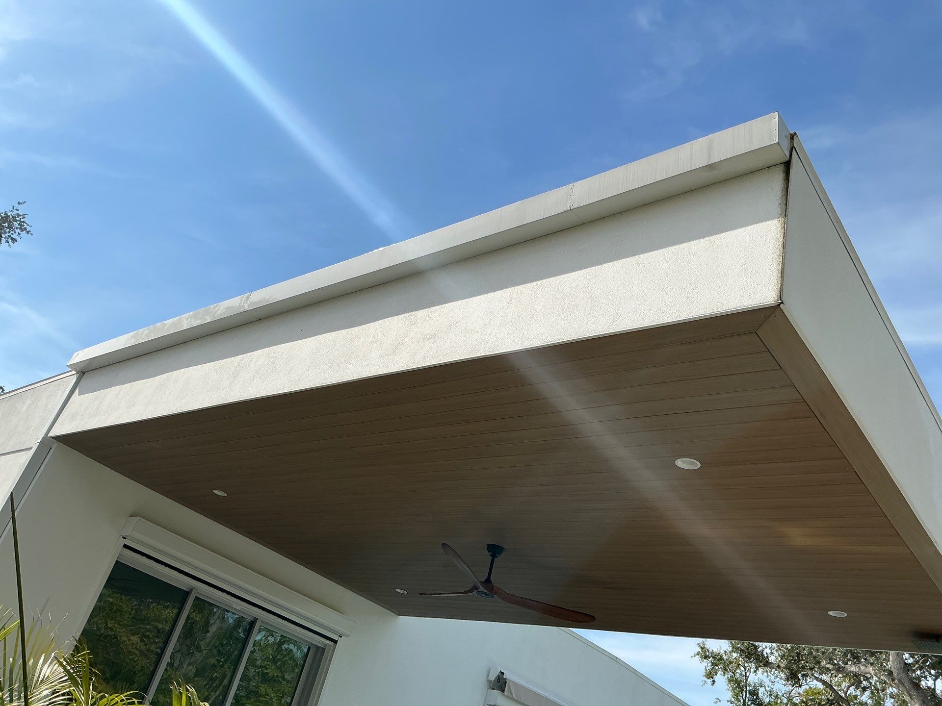 7 inch seamless gutters using smooth box gutters in Sarasota FL by Gutter Professors