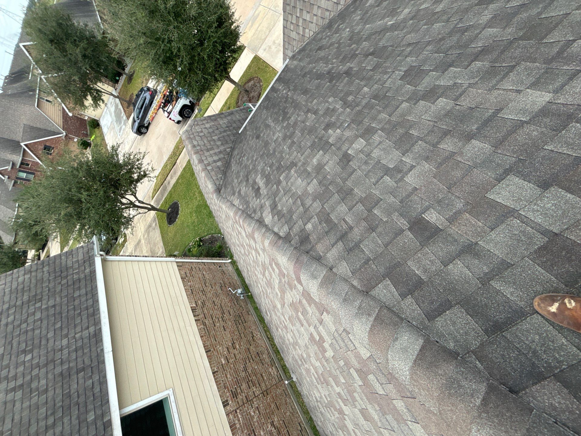 Hail Damage using Owen's Corning Duration (Lifetime) Shingles by Roof Repair Company