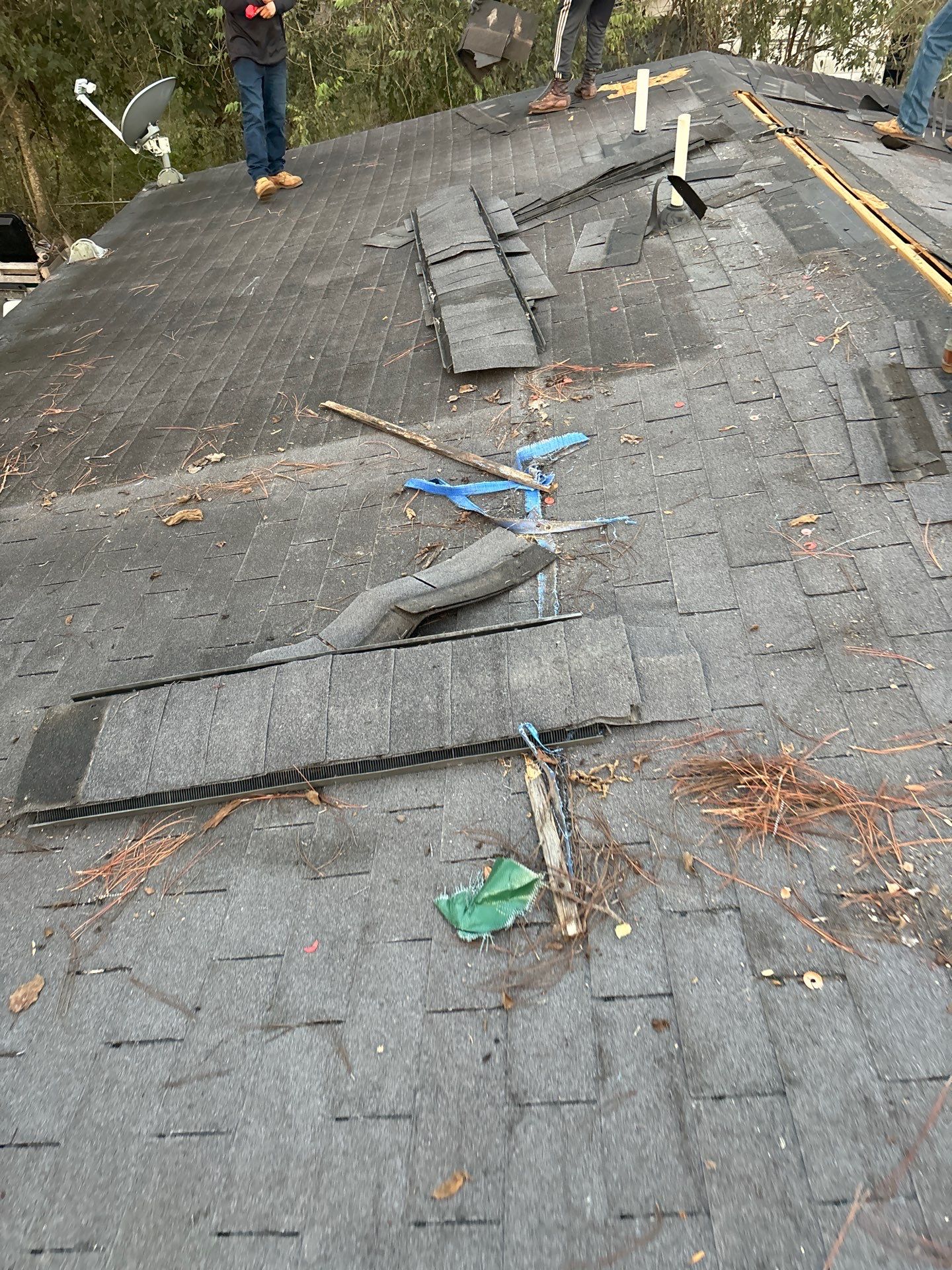 Residential Roofing Installation using Owen's Corning Duration (Lifetime) Shingles by Roof Repair Company