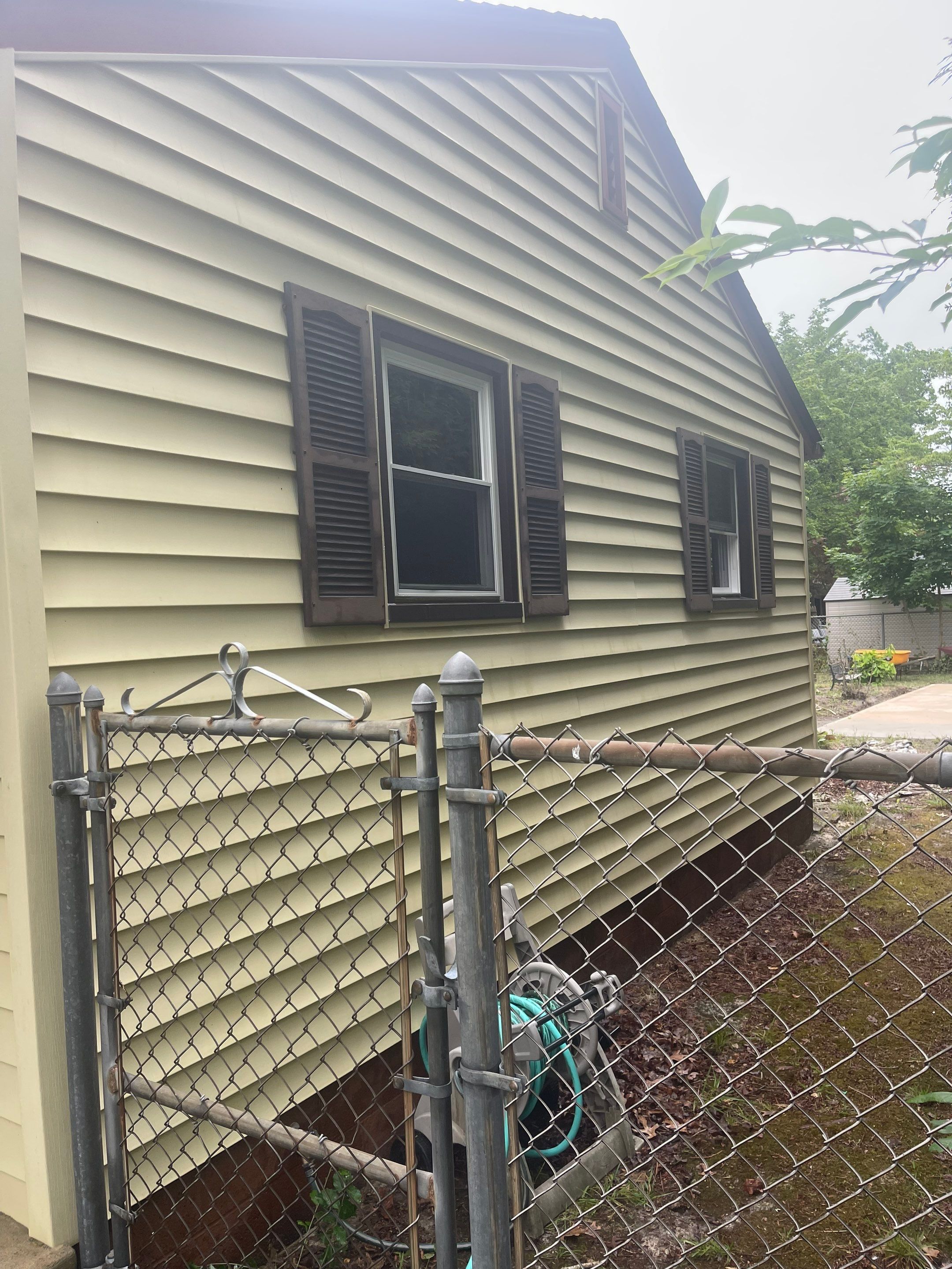 House, Deck & Concrete Cleaning by SJ Exterior