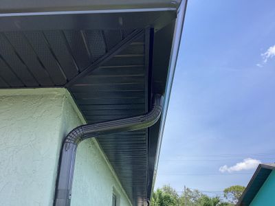 Bronze Seamless Gutters using 6 Inch Seamless Gutters in Cape Coral