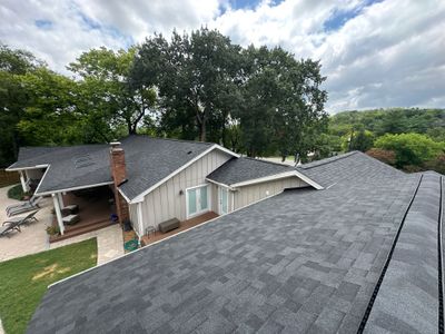 Malarkey Vista Shingles in Brilliant Black