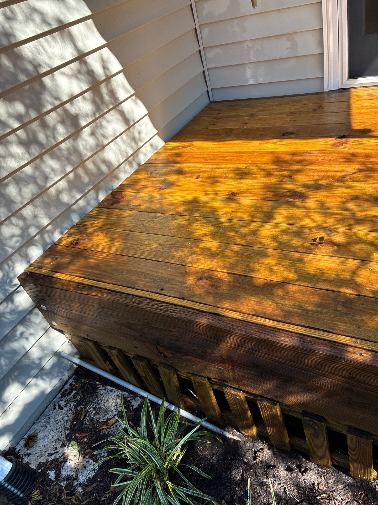 Deck using Wood Sealant by DuraSeal