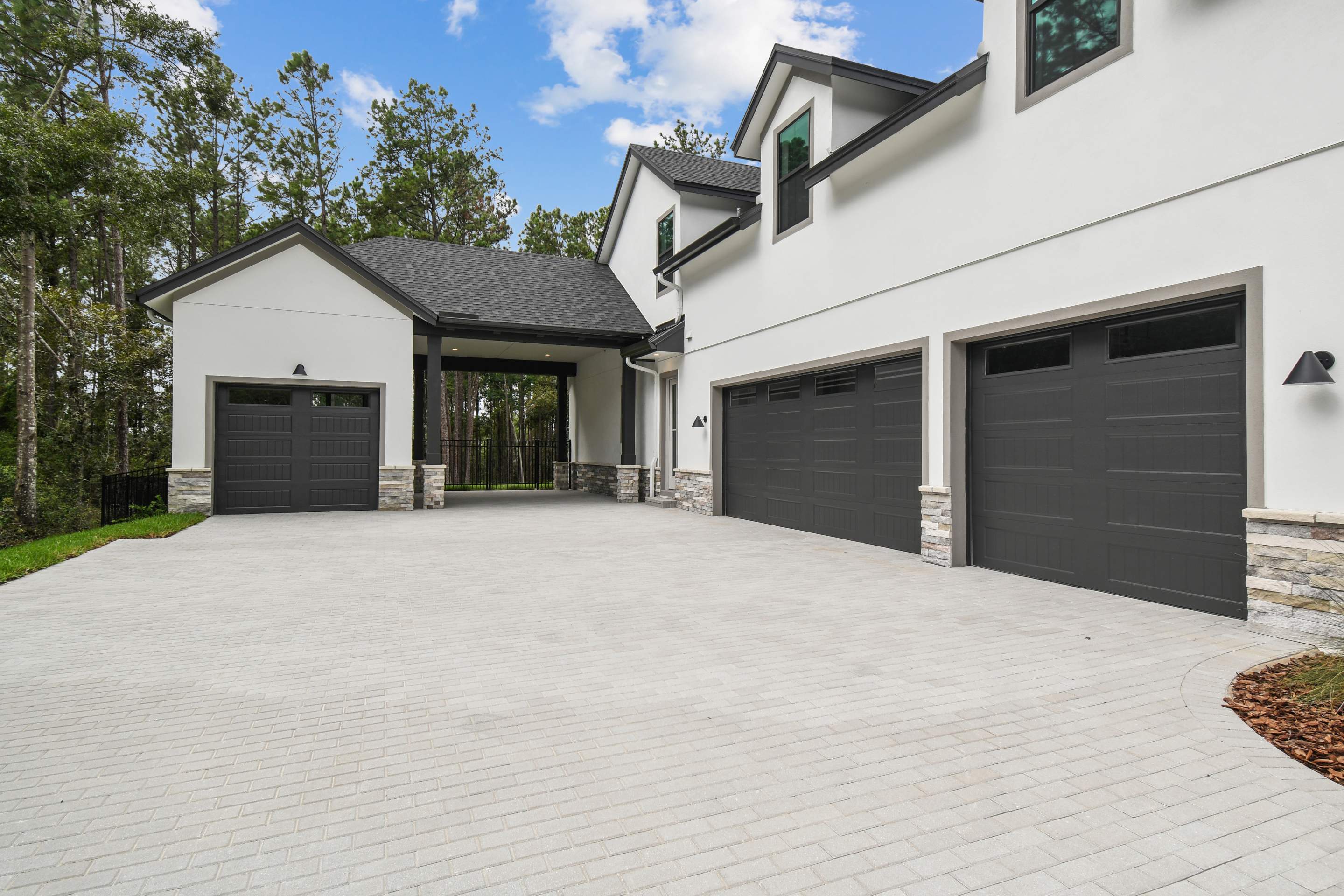 Custom Obsidian by Lyons Heritage Tampa, LLC