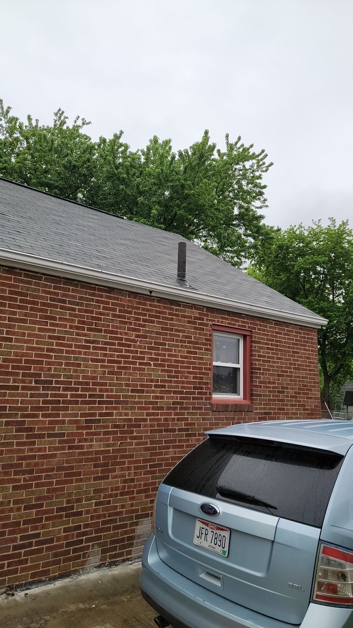 Brand: Atlas Pinnacle Color: Pristine Scotchgarde Pewter Drip: White by Eagle Eye Roofing