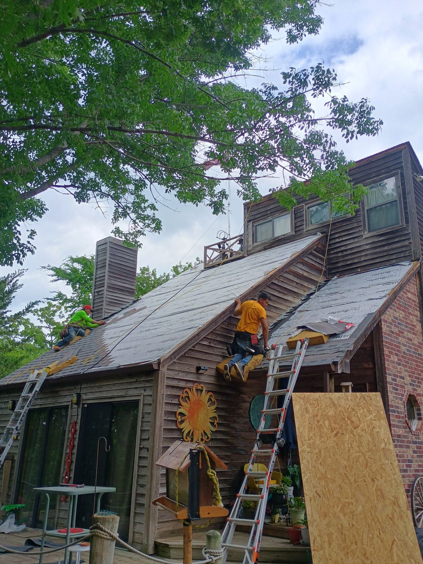 Roof Replacement for Multi-Level Home in Sulphur, Oklahoma by BANA Roofing and Solar Supply