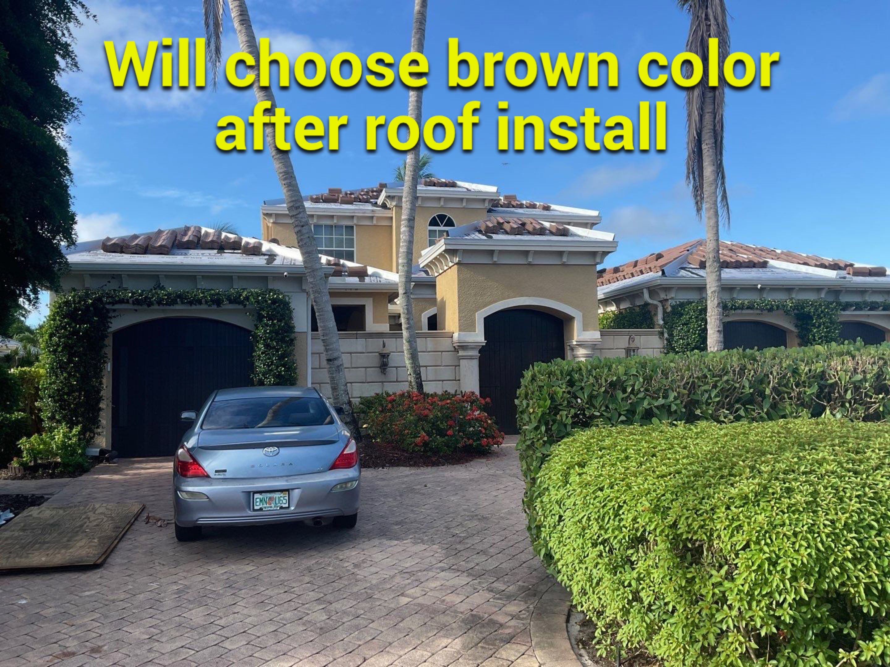 6 Inch Seamless Gutters using White Gutters and Downspouts in Fort Myers FL by Gutter Professors