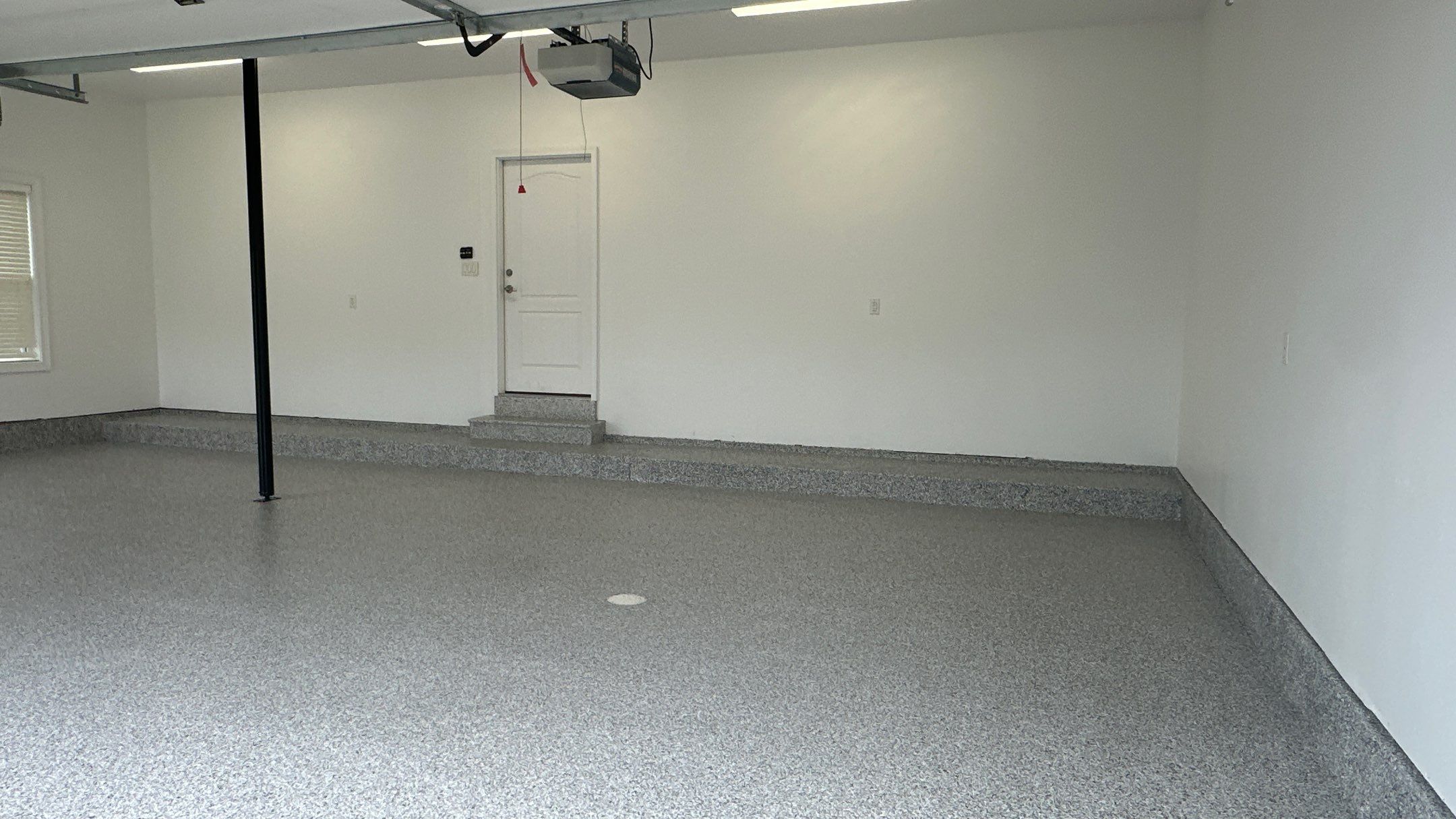 Richard W made the choice of Coyote flake on his new Banner Garage Floor by Banner Garage