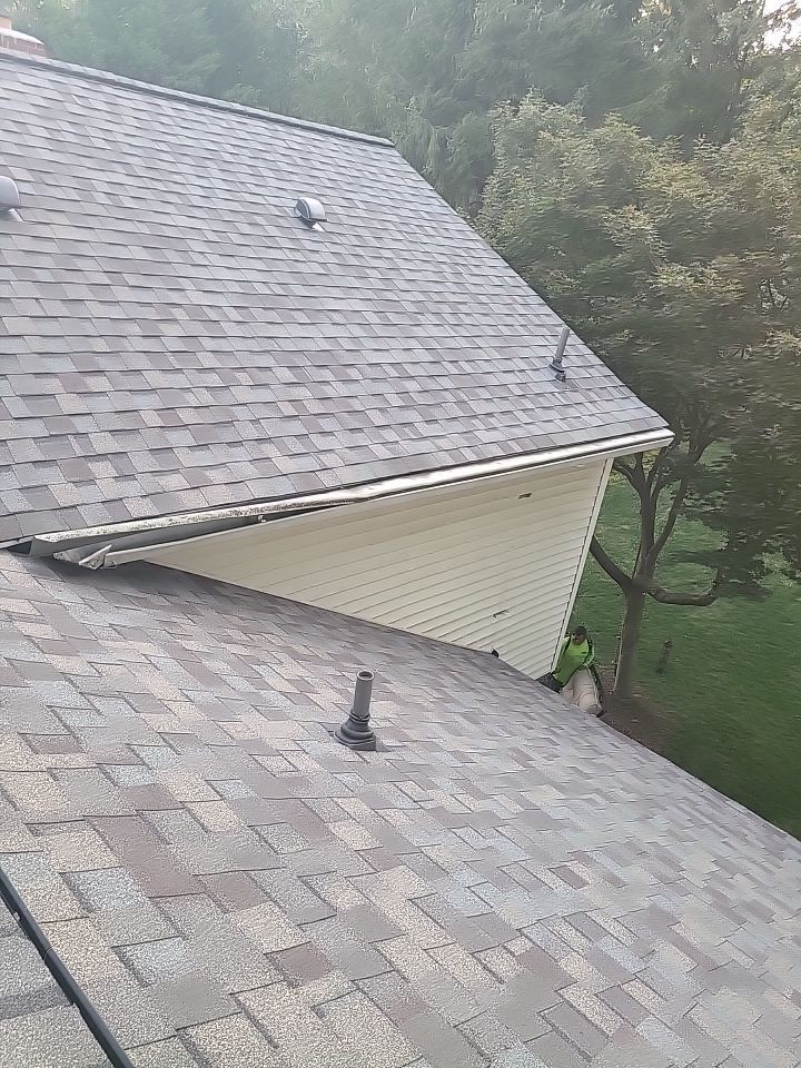 Burke: CertainTeed Landmark Pro Architectural Shingles in Max Def Weathered Wood by RM Banning, Inc.