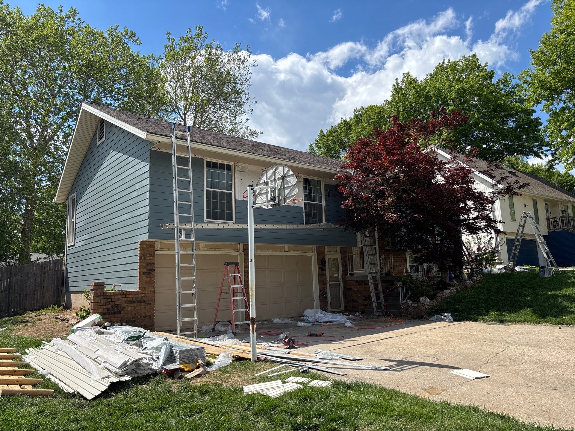 James Hardie in Kansas City Mo  by EEC  Windows, Siding & Roofing 