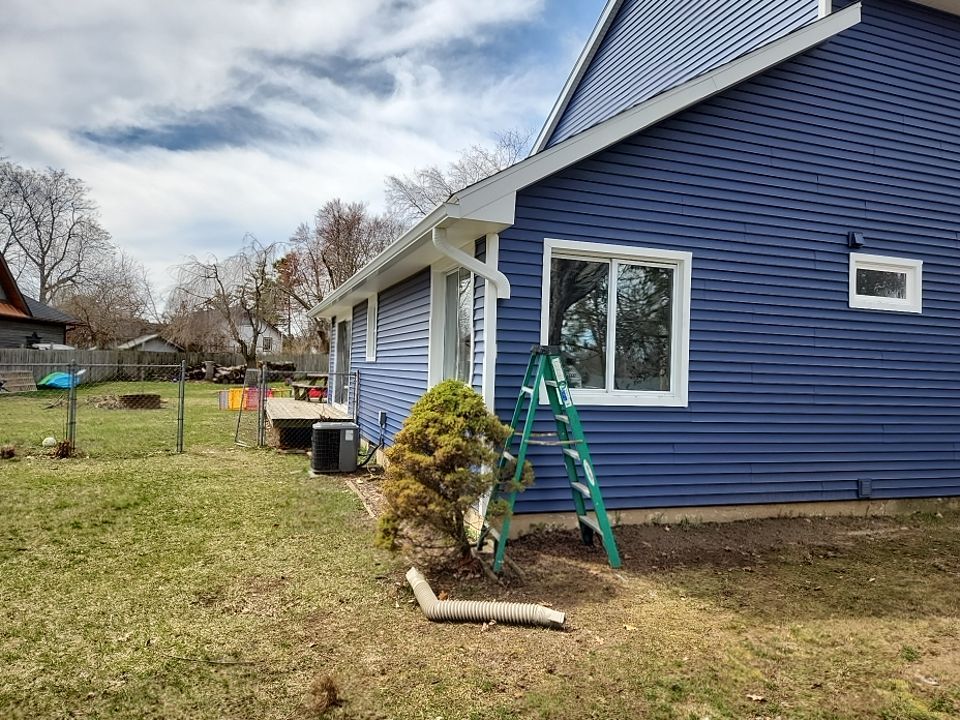 Siding Replacement using CertainTeed Restoration Classis D4 by 180 Contractors