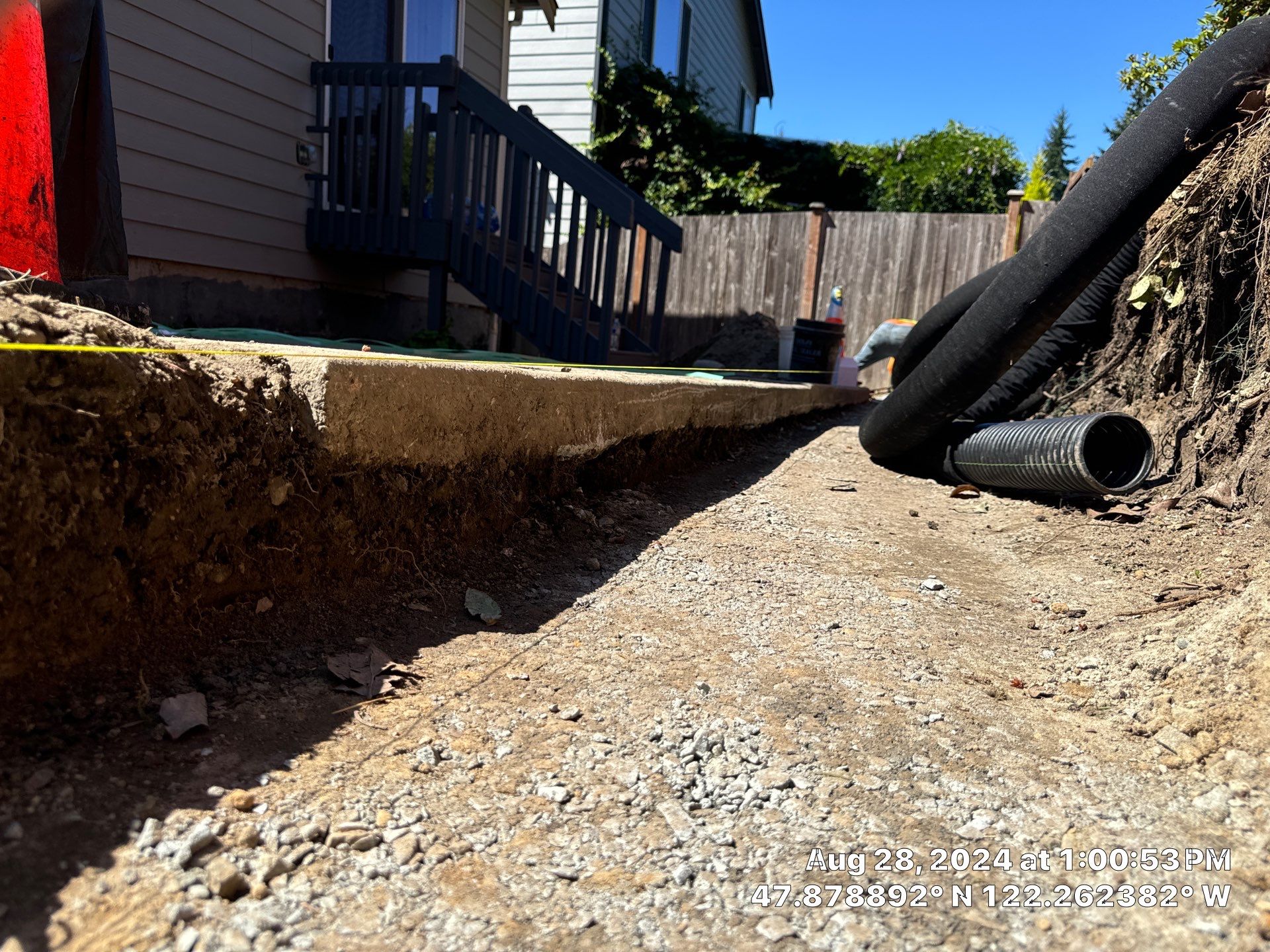 Jireh Outdoor Projects | Retaining Wall & Fence Build by Jireh Asphalt & Concrete Inc 