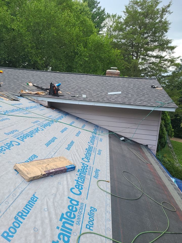 Vienna: CertainTeed Landmark Pro Architectural Shingles in Max Def Pewterwood by RM Banning, Inc.