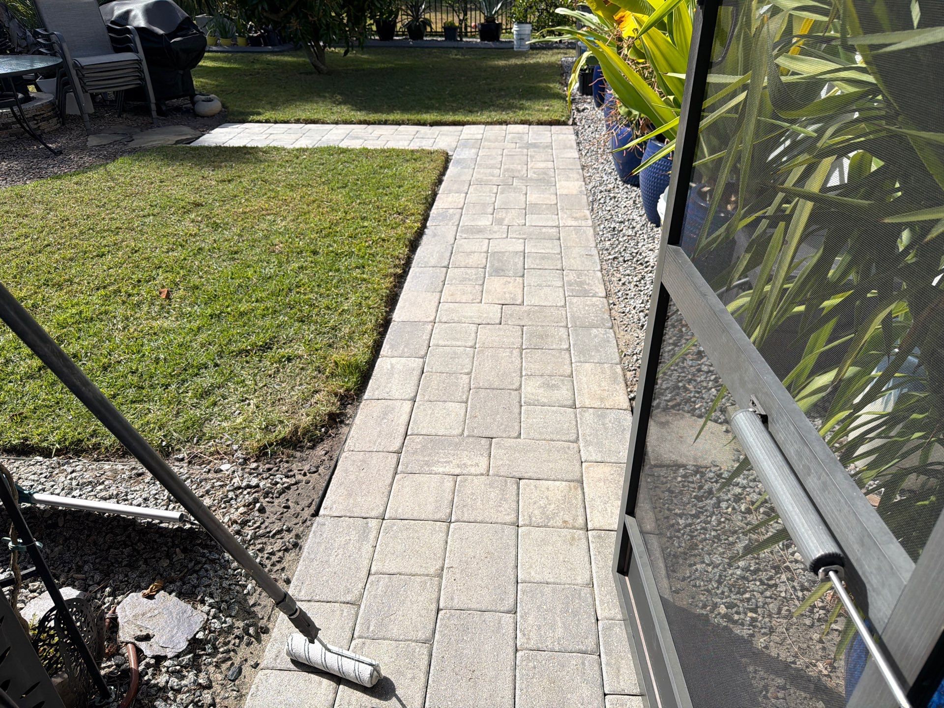Full-Scale Paver Stripping and Sealing in La Paloma Sun City Center by Supreme Paver Experts