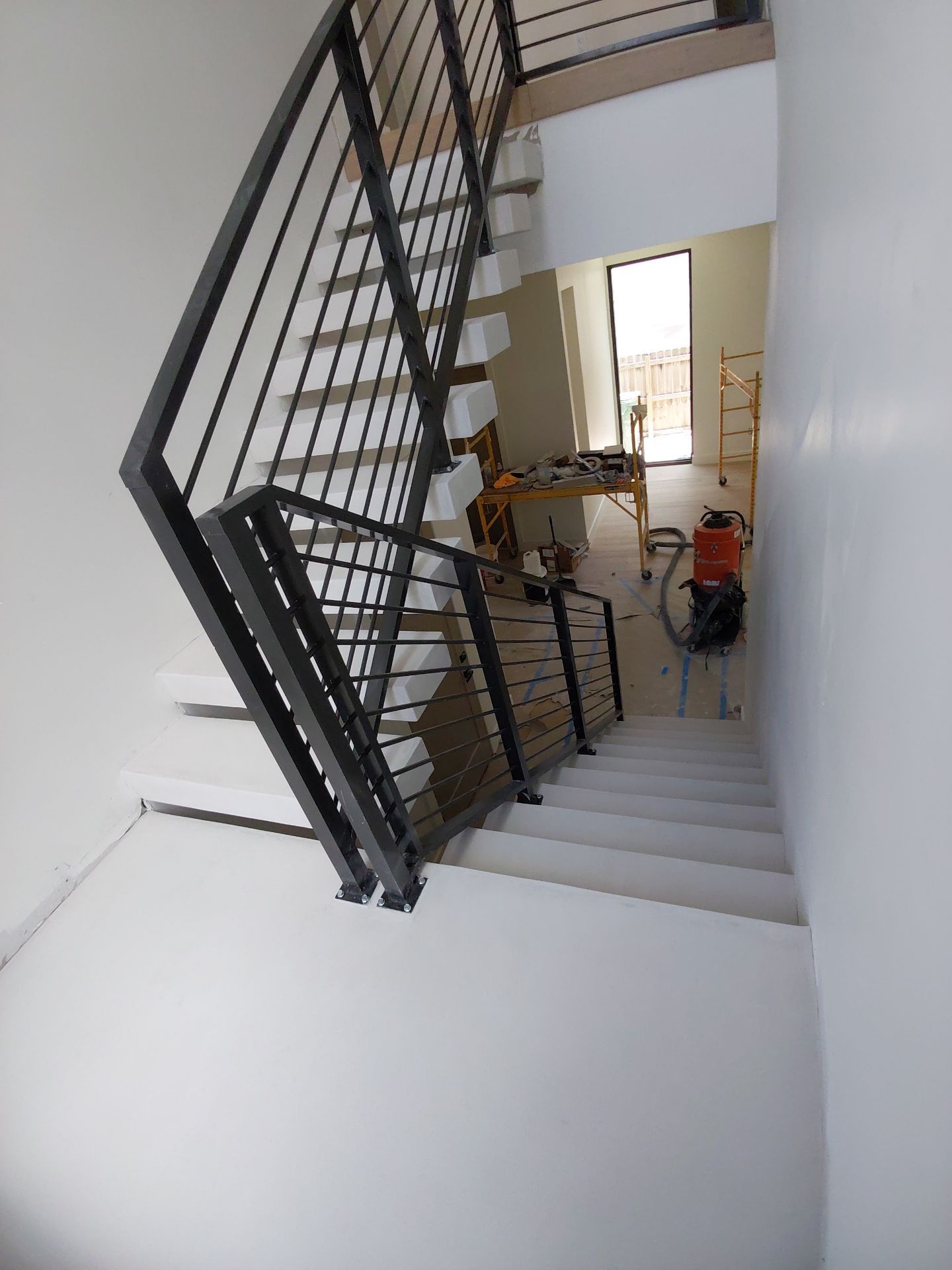 Floating Steps with microtopping by Seamless Surfaces
