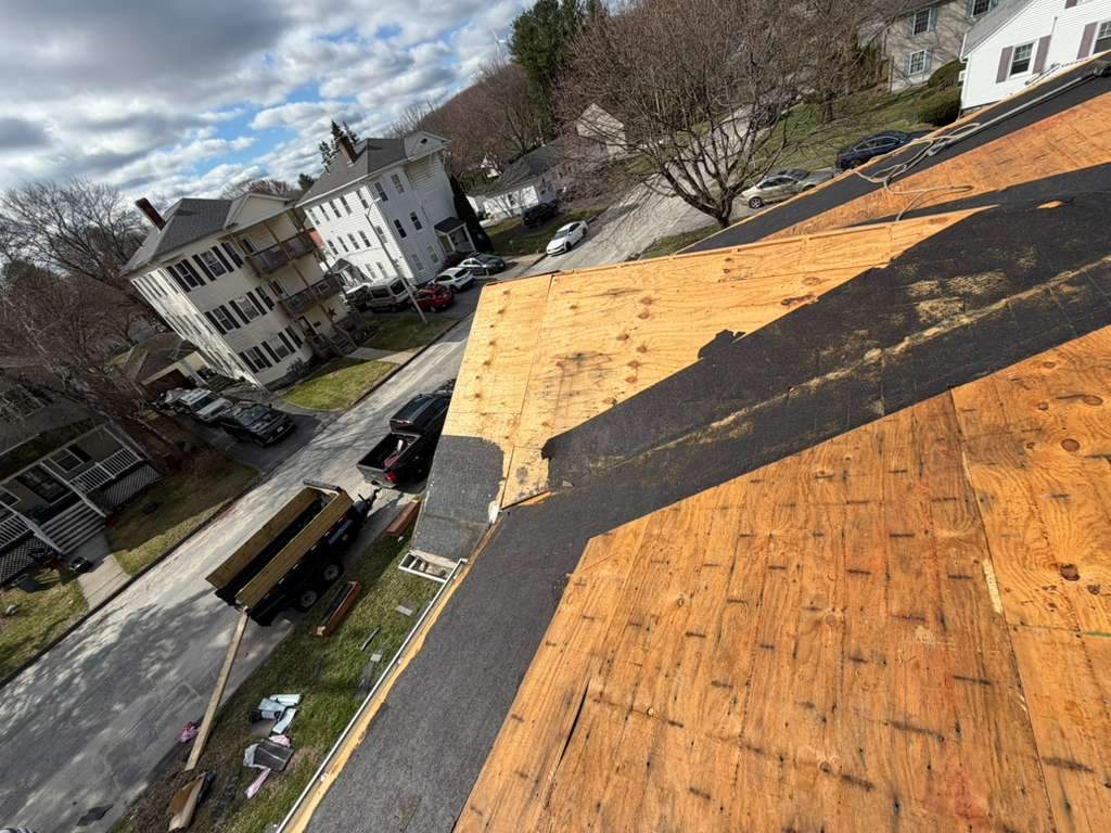 Full Roof Replacement in Worcester, MA – Owens Corning Duration, Onyx Black by JOHNNYS PRO