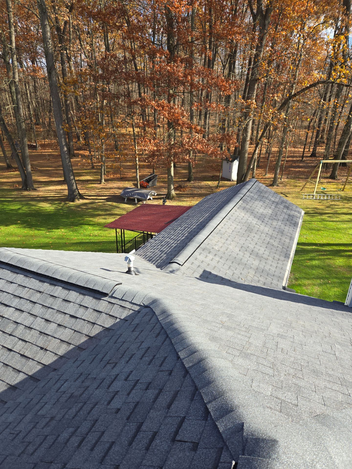 Atlas Pinnacle, Color, Pewter by Eagle Eye Roofing