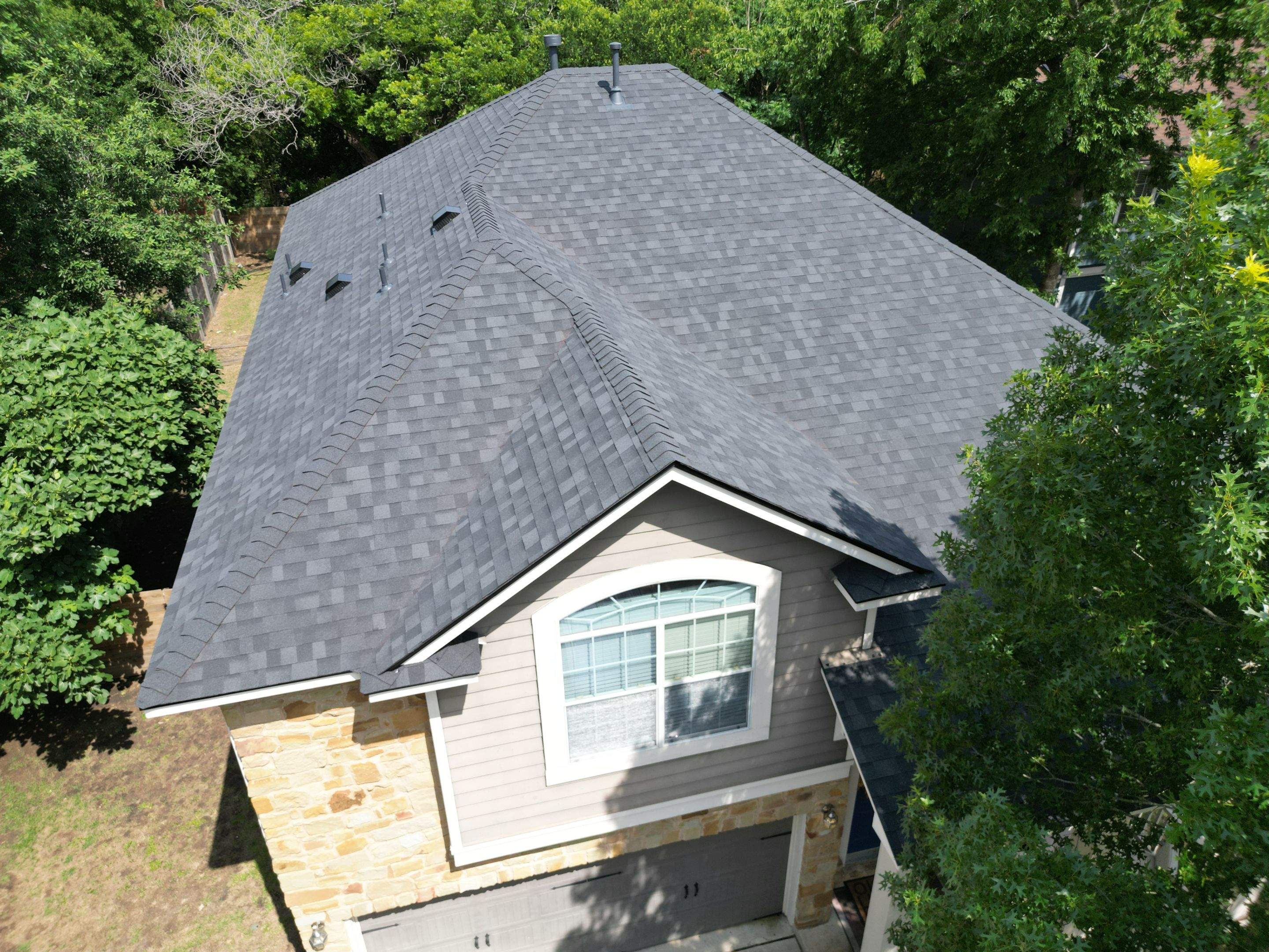 Onyx Black - Owens Corning TruDefinition Duration by RoofsOnly.com