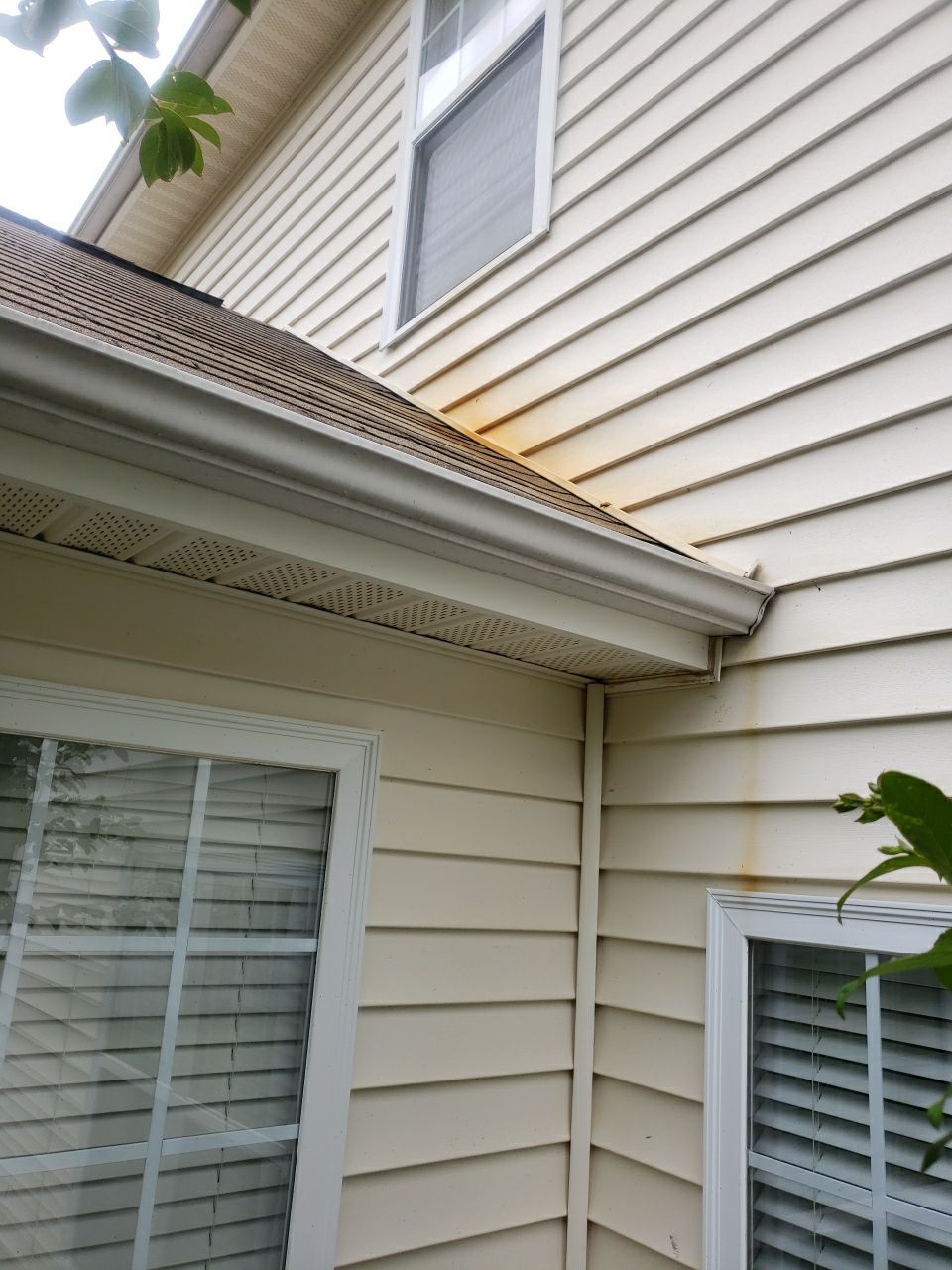 House Wash using cleaner by Power Wash Masters LLC