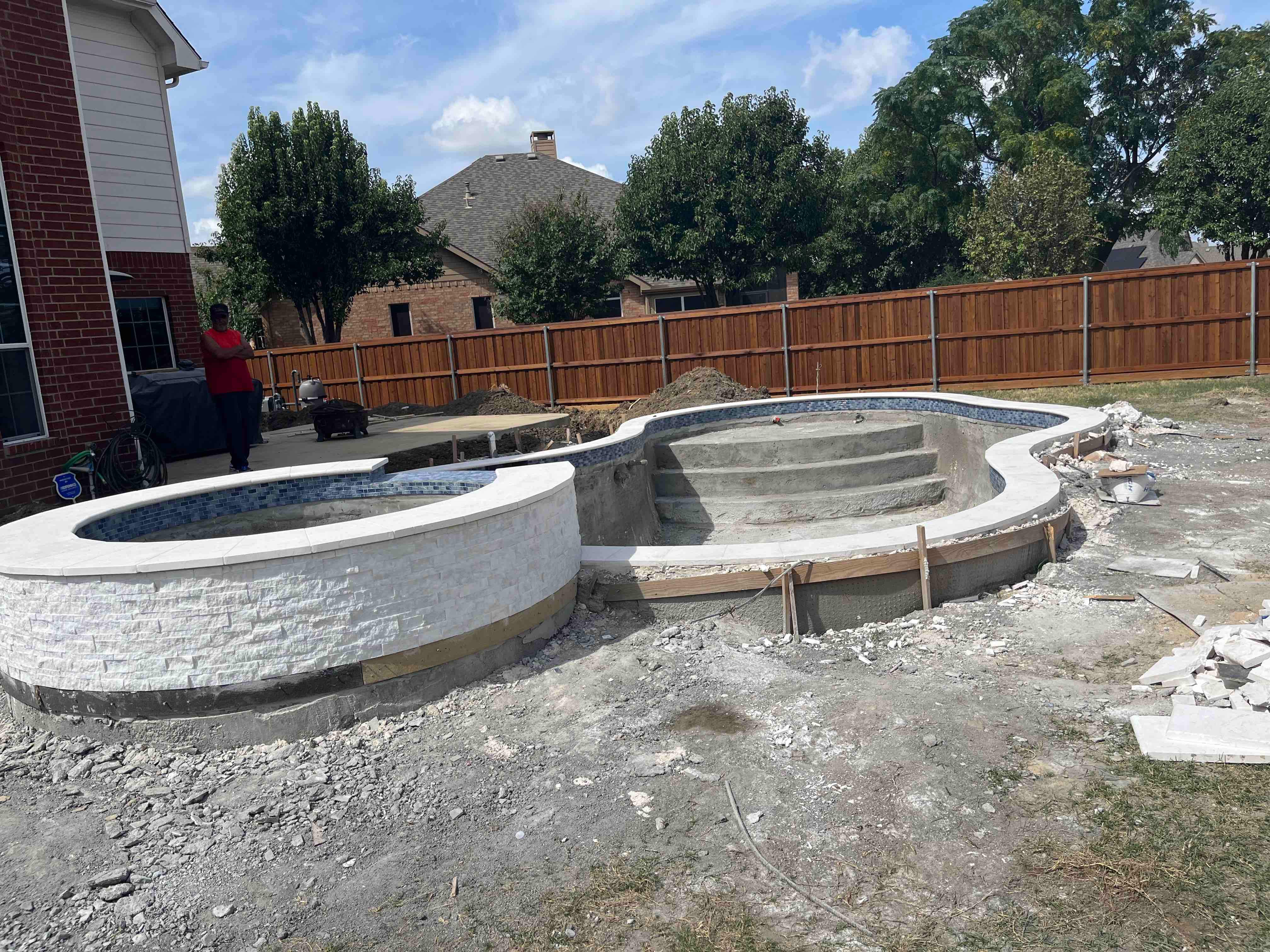 Freeform Pool with Raised Spa and Tanning Ledge by Pinnacle Pools and Spas - DFW