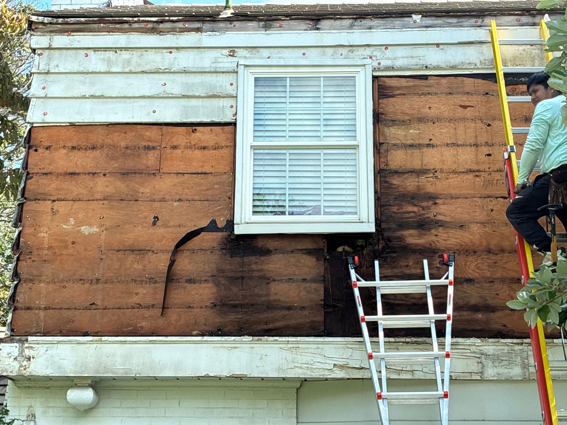 Provia Traditional Lap Siding in White by Ideal Siding Pittsburgh