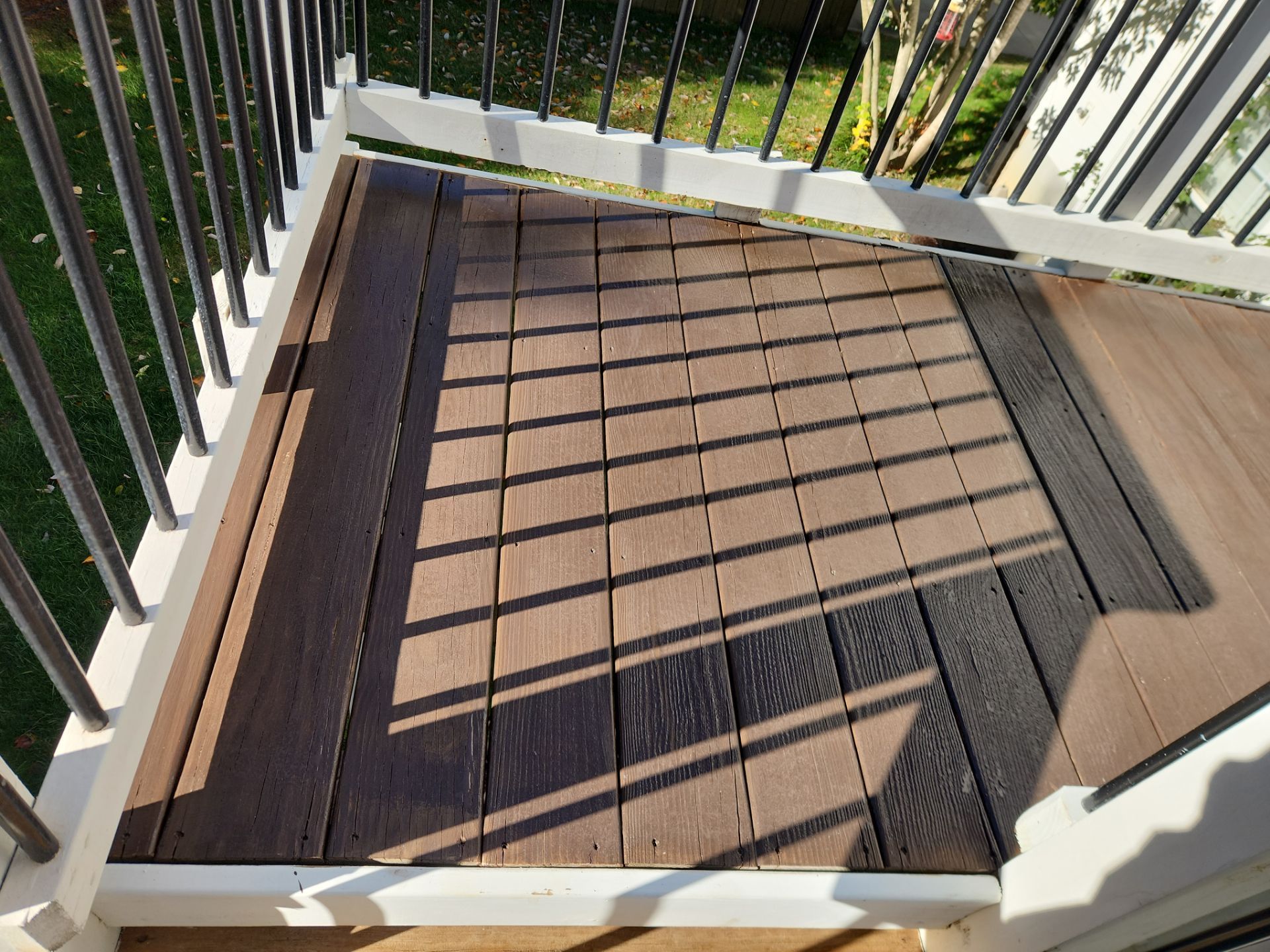 Wood Deck using Wood Stain by DuraSeal