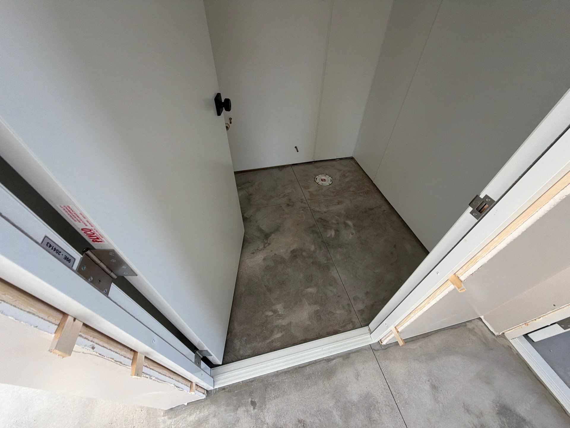 ShoreLine Epoxy Flake Floor Installation for Grand Haven Workshop by Gordon Painting