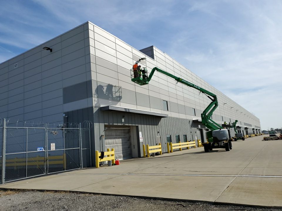Tilt-up Precast Exterior Warehouse Painting