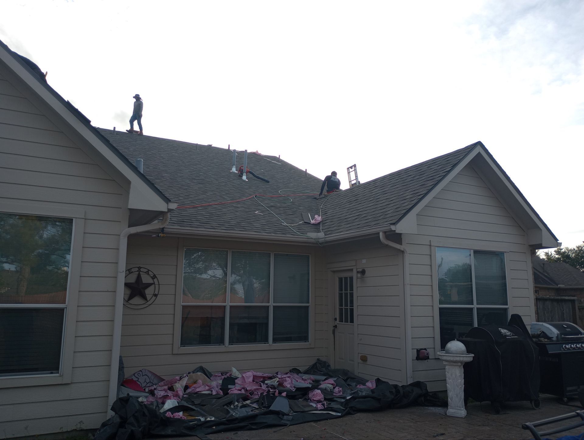Residential Roofing Installation using Owen's Corning Duration (Lifetime) Shingles by Roof Repair Company