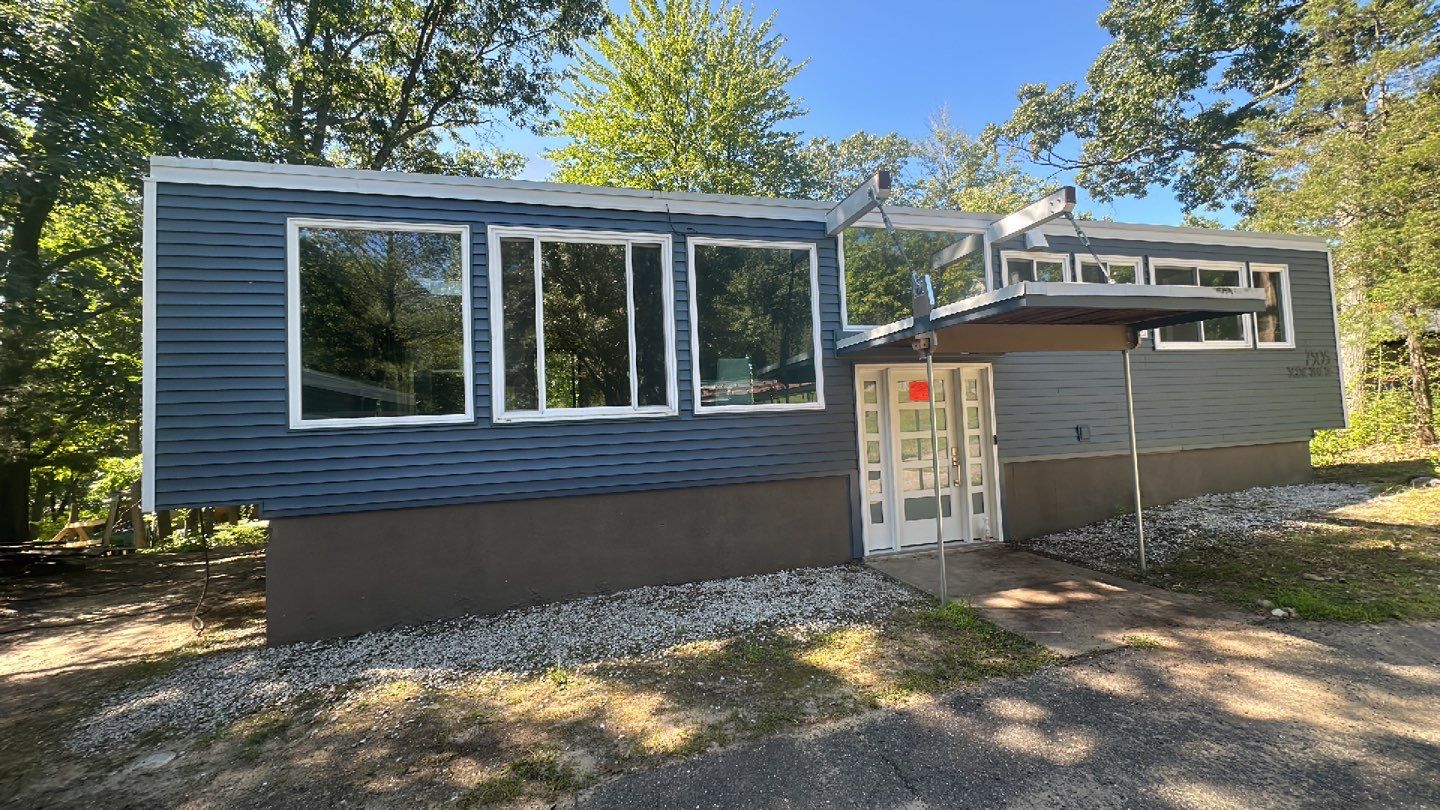 Siding Replacement using CertainTeed Restoration Classis D4 by 180 Contractors