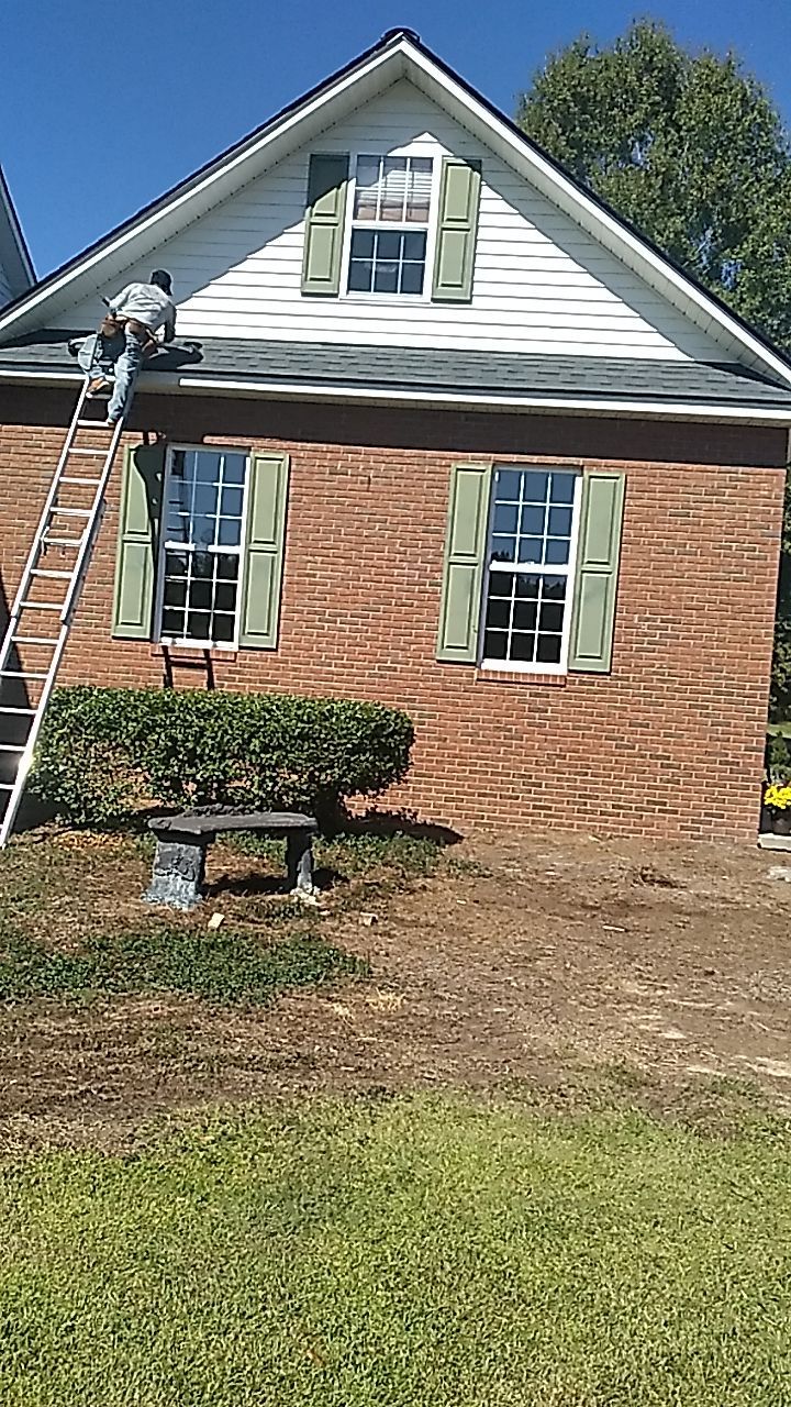 Residential Roofing Installation using Owens Corning Oakridge- Williamsburg Gray by Indigo State Roofing