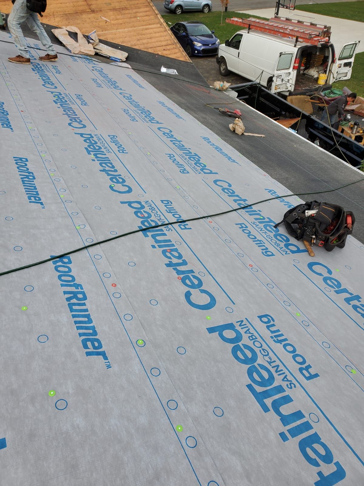 ATLAS PINNACLE COLOR: WEATHERWOOD DRIP EDGE: WHITE by Eagle Eye Roofing