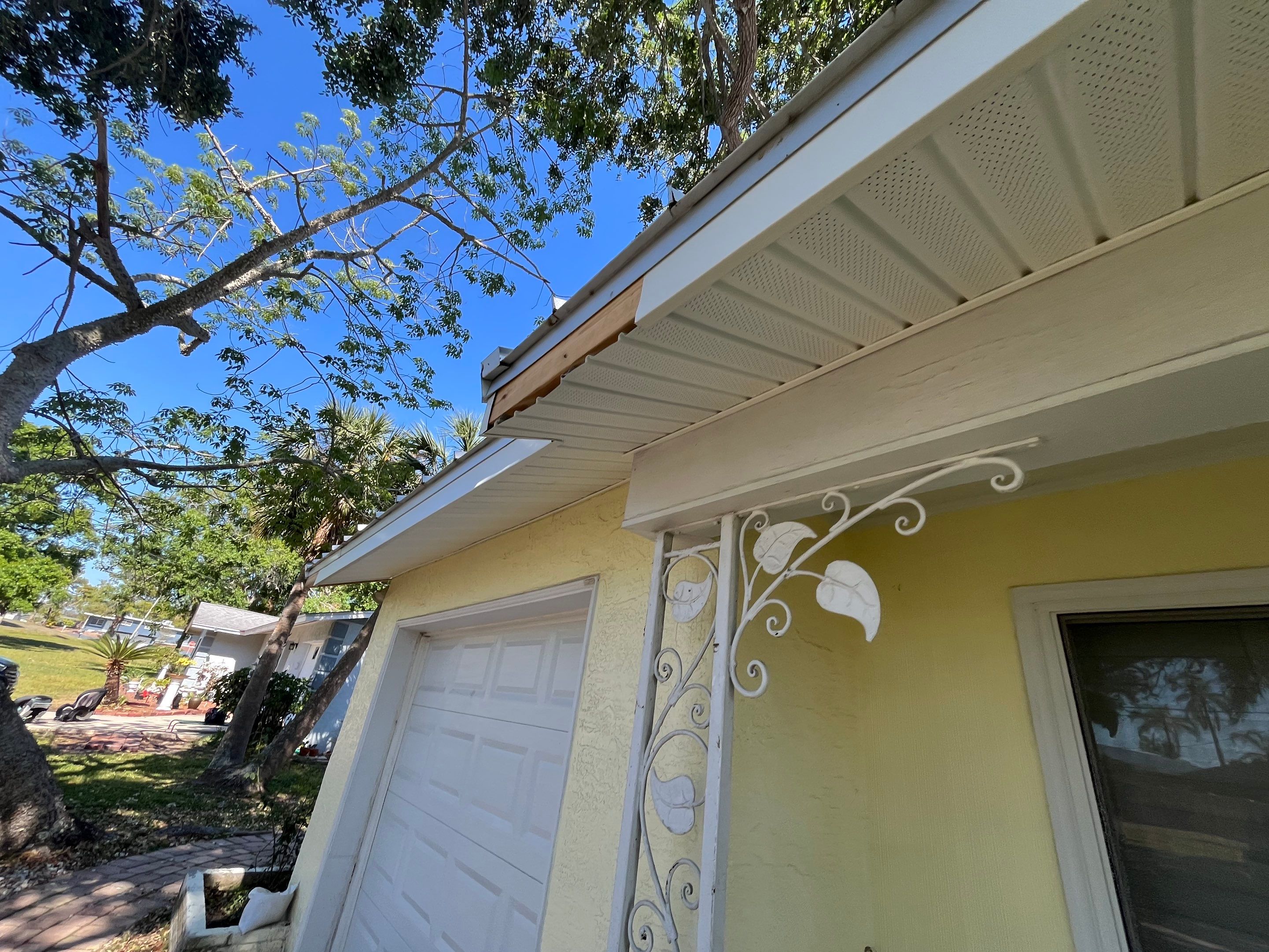 Soffit and Fascia Installation in Sarasota FL by Gutter Professors