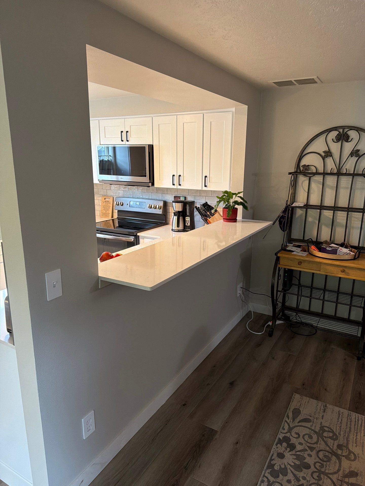 Kitchen Remodeling by Handyman State LLC