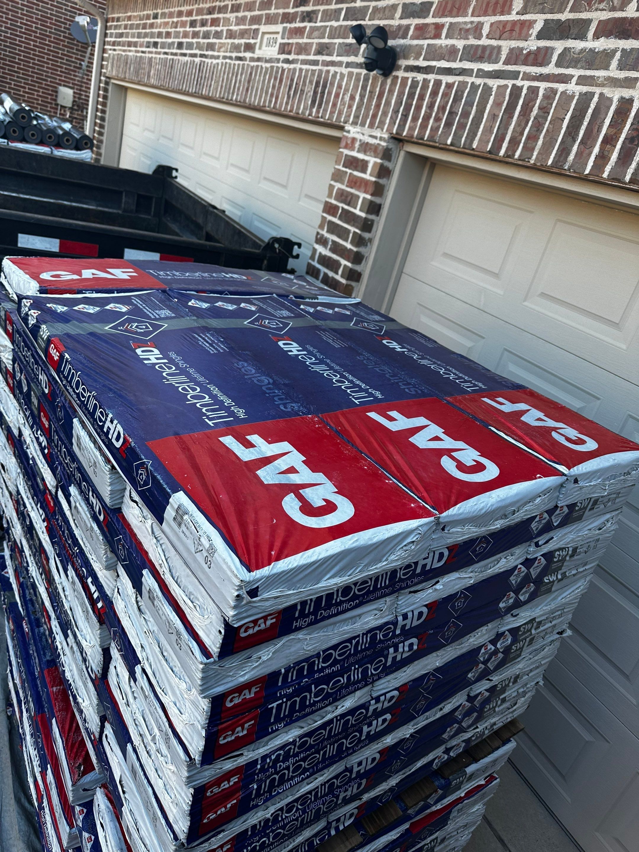 GAF HDZ - Weathered Wood by Elite Roofing LLC