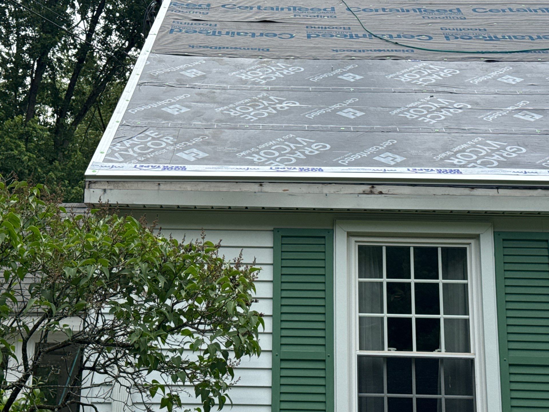 Manchester, CT new roof by DiGiorgi Roofing & Siding INC! by DiGiorgi Roofing and Siding Inc
