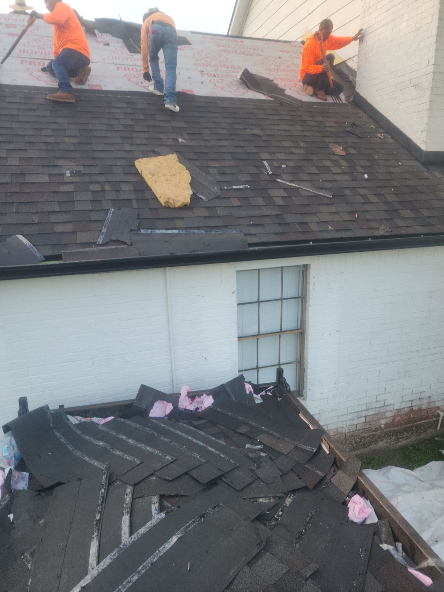 Residential Roofing Installation using Owen's Corning Duration (Lifetime) Shingles by Roof Repair Company