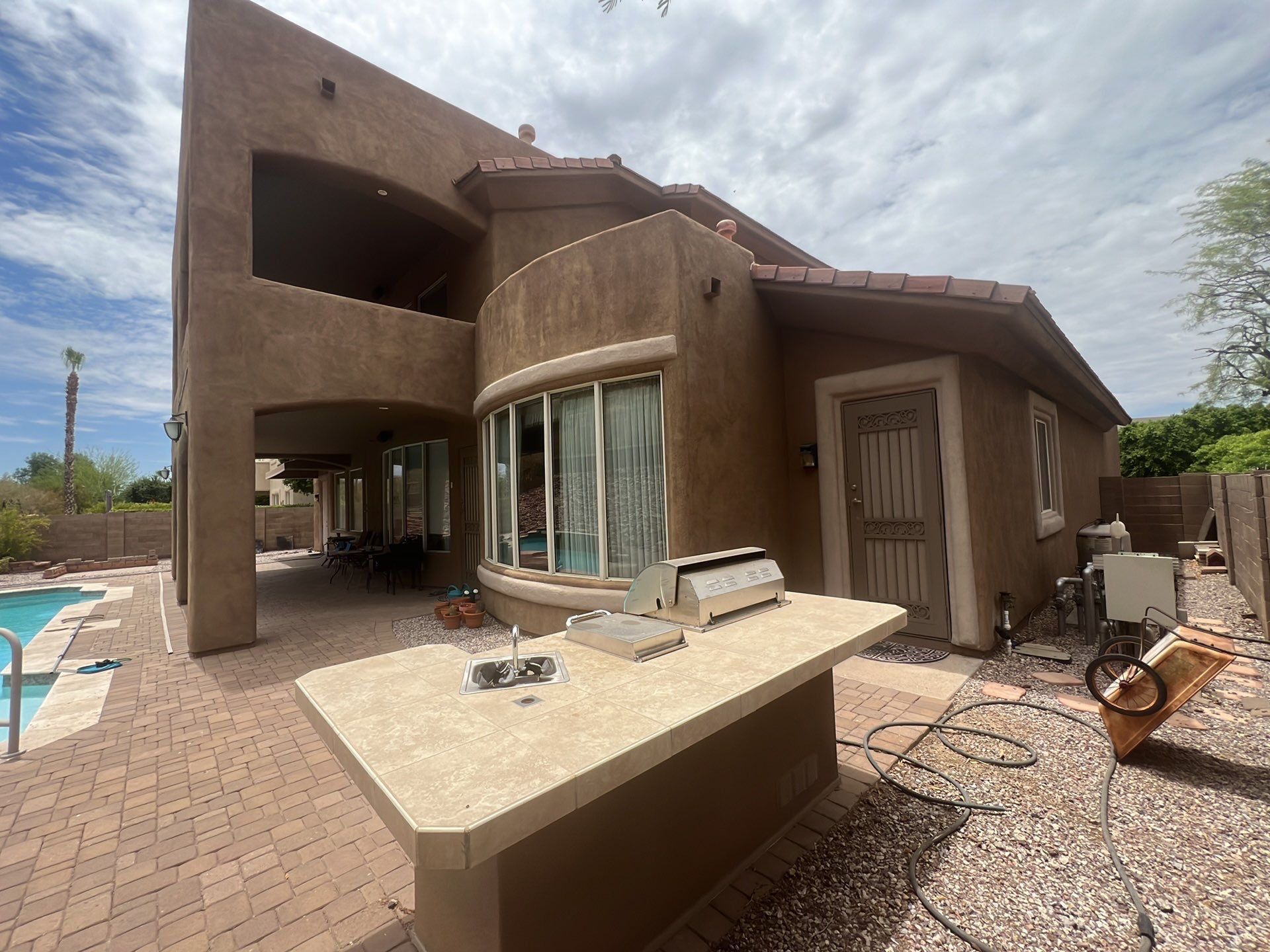 Exterior Painting using Dunn-Edwards EVERSHIELD®  by Crash of Rhinos Painting & Garage Floors