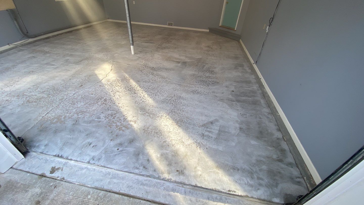 Garage using Domino  by Select Painting, Coatings & Garage Cabinets