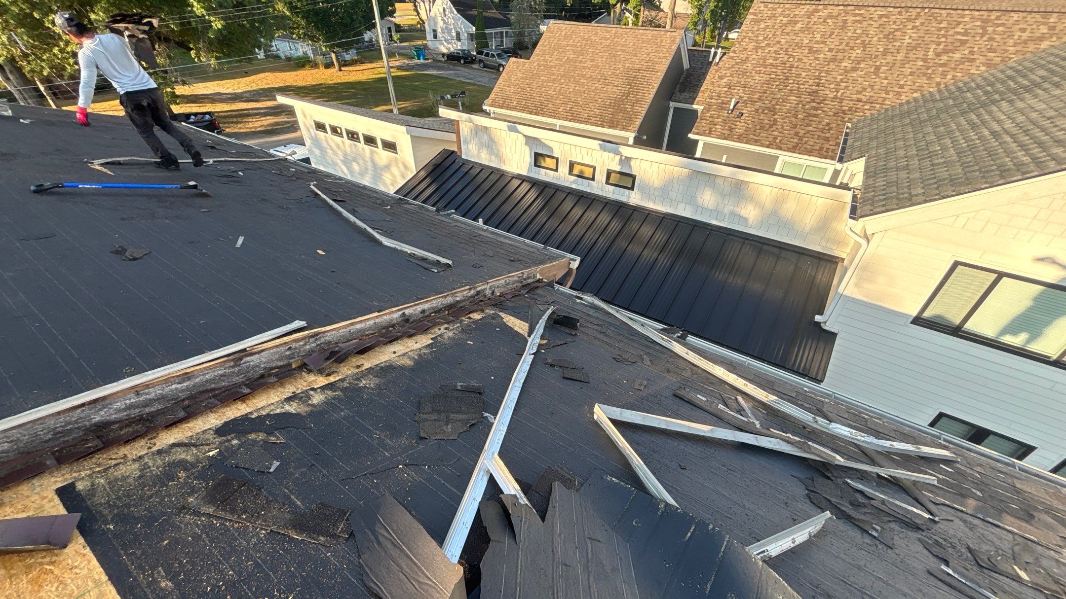 Roof Replacement using Owens Corning Onyx Black by 180 Contractors