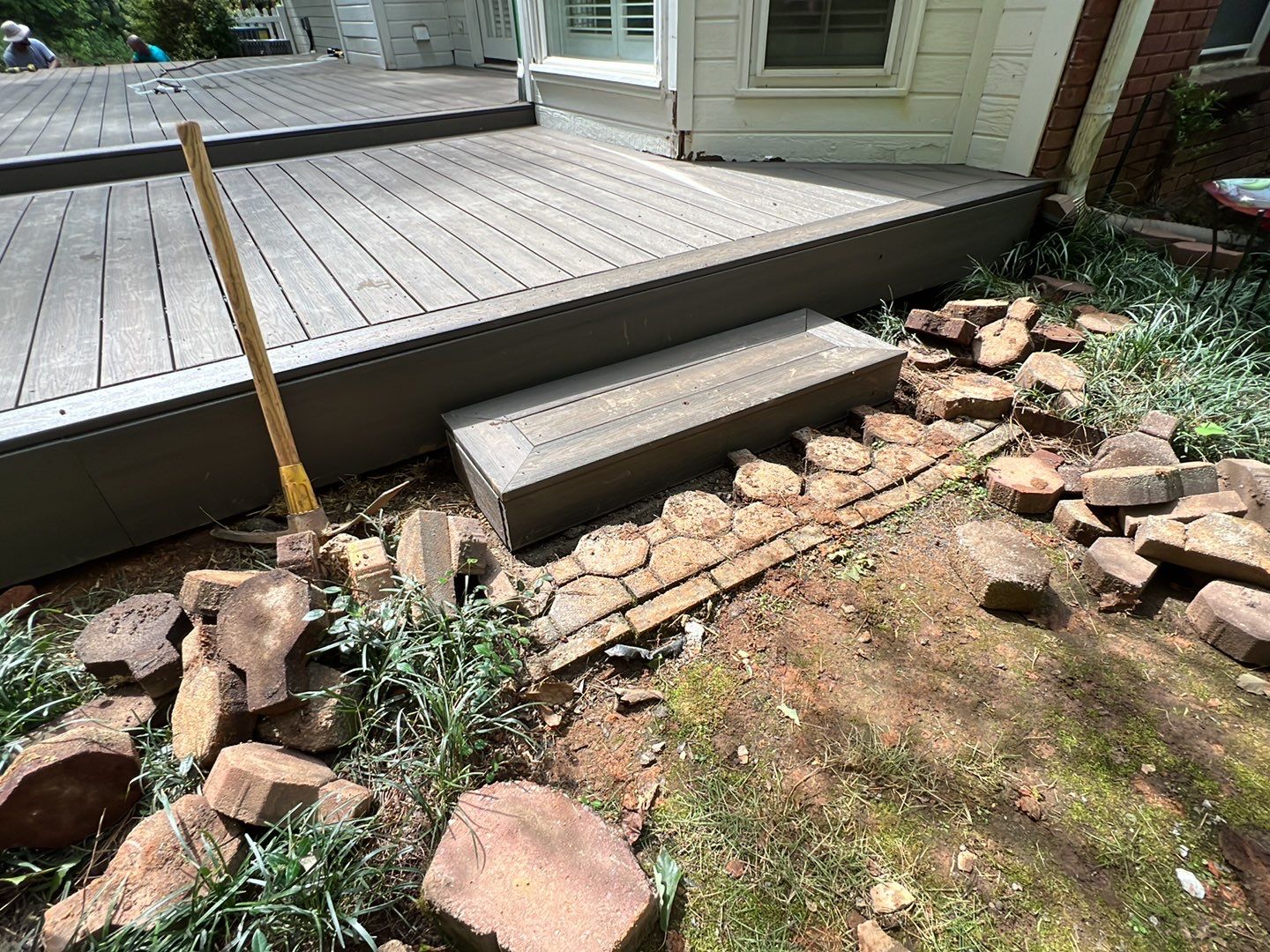 Jameswood Lane - Composite Deck Build by Pillar and Pine