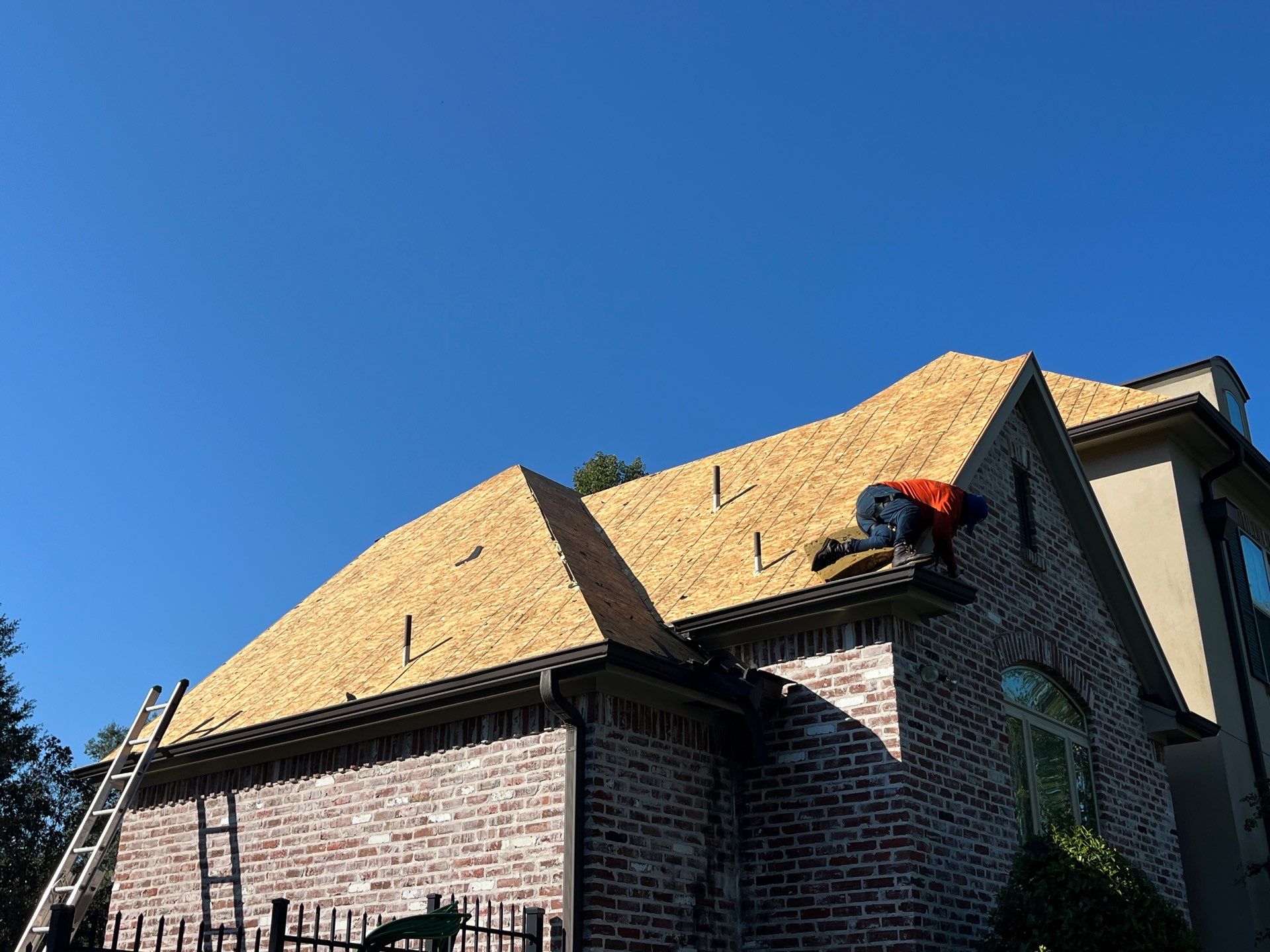 Residential Roofing Installation using Owen's Corning Duration (Lifetime) Shingles by Roof Repair Company