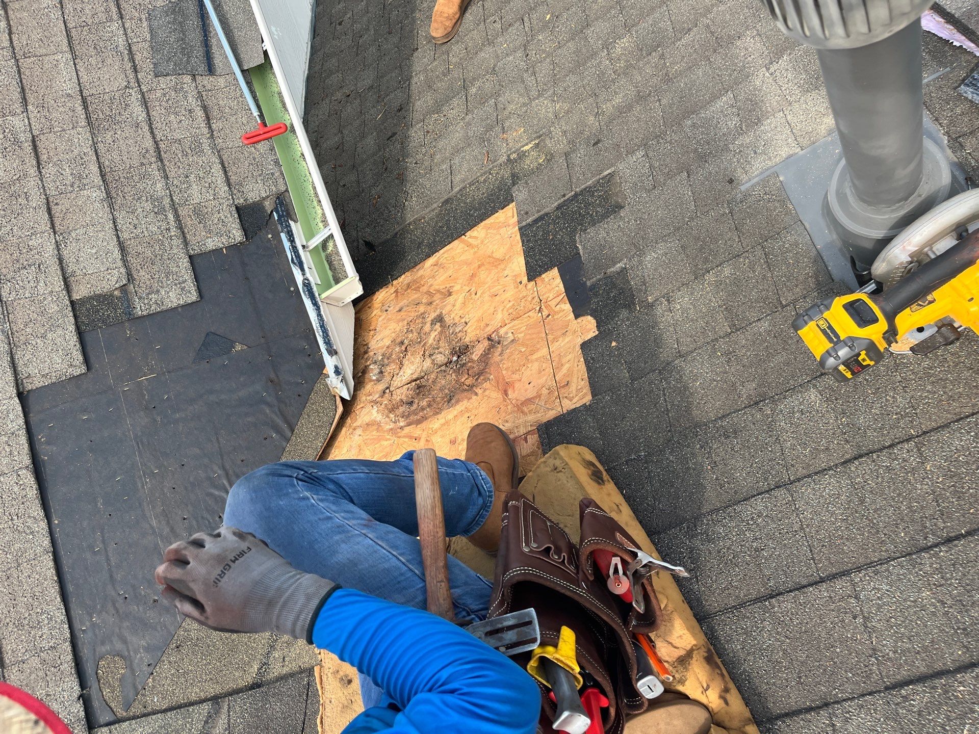 Hail Damage using Owen's Corning Duration (Lifetime) Shingles by Roof Repair Company