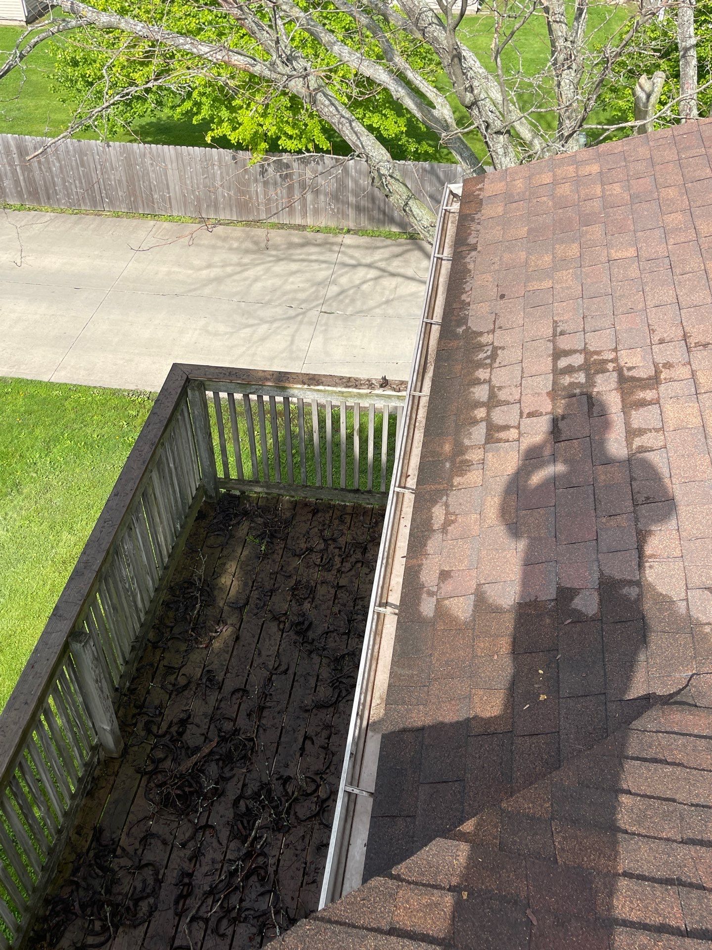 Commercial gutter cleaning Champaign & Urbana after photo with clean gutters