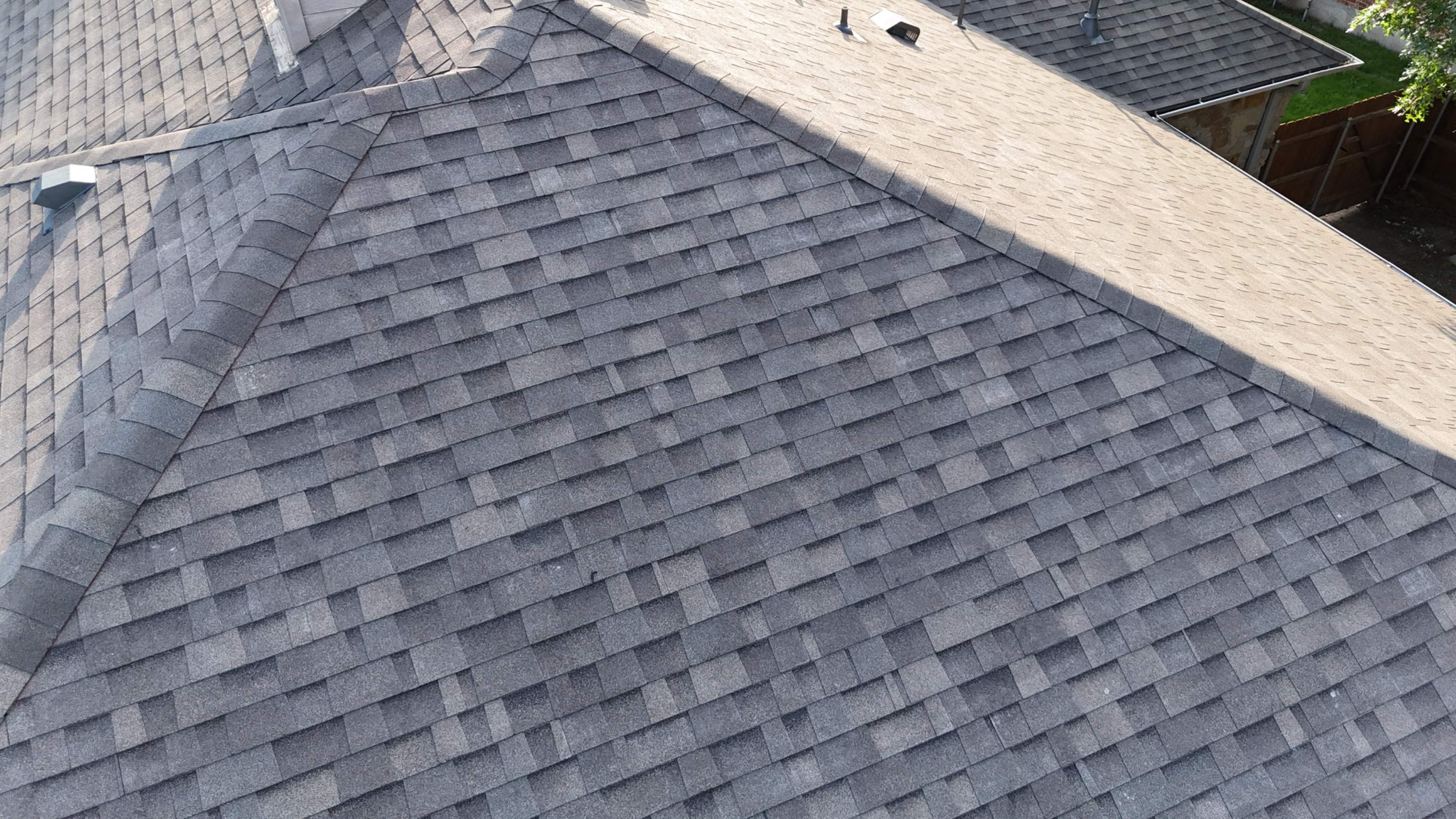 Weathered Wood - Malarkey Vista by RoofsOnly.com