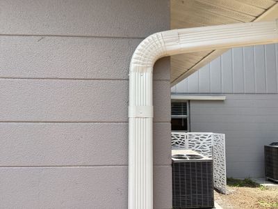 White K Style Seamless Gutters using 3X4 Elbow Downspout in Sarasota FL