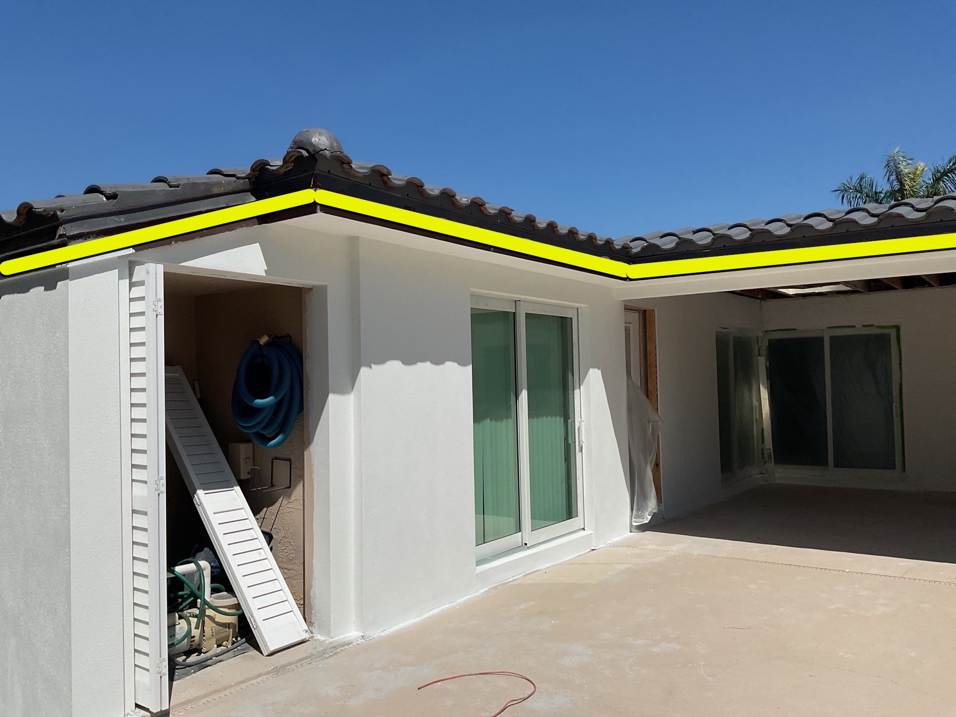 6 Inch Seamless Gutters using bronze gutters in Sarasota FL by Gutter Professors