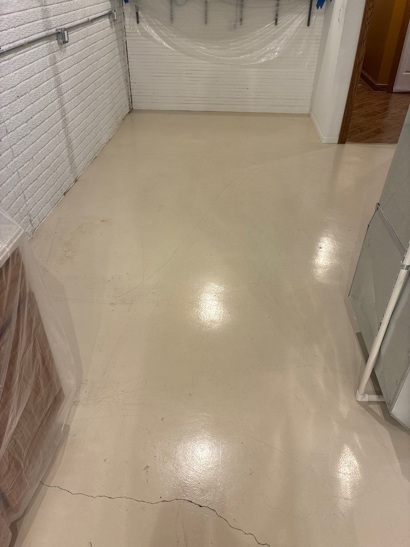 Full Residential Garage Floor Coating in Des Moines by Revival Concrete Coatings