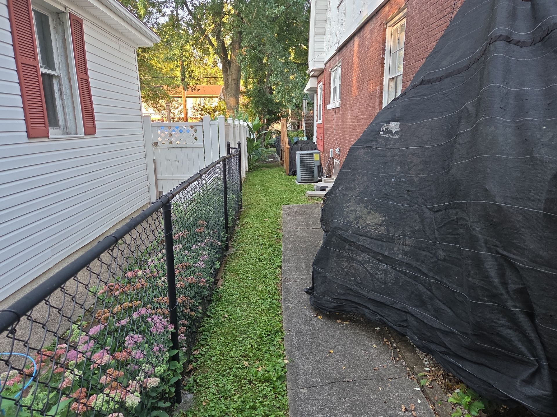 Charleston WV IKO Dynasty Roof Replacement – Premium Asphalt Shingles & Expert Installation by Mr. Roofer