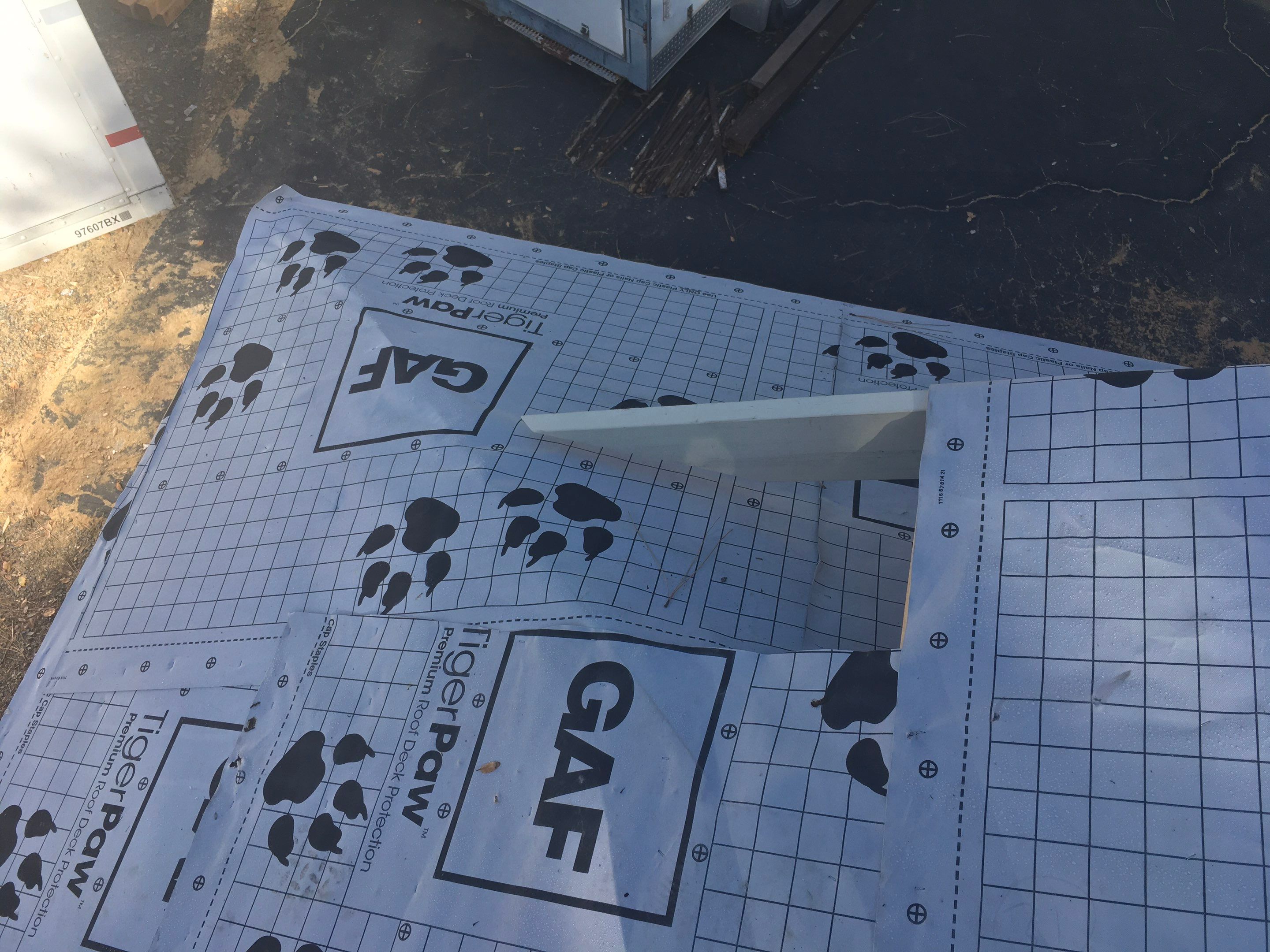 Metal roofing installation using Standing seam metal roofing system by Straight Edge Roofing Inc